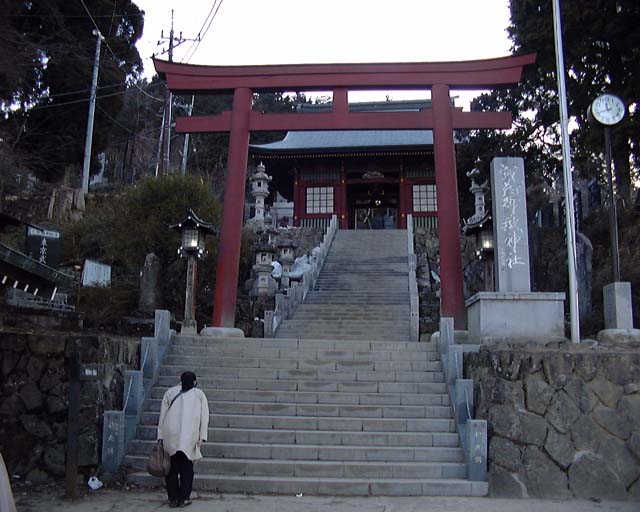 御嶽神社最後の階段の入り口